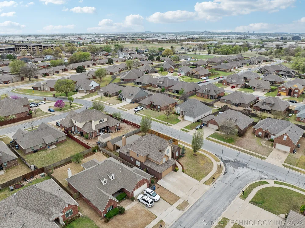 13302 E 43rd St, Tulsa, OK 74134