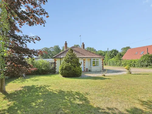 Elmham Road, Beetley, DEREHAMphoto