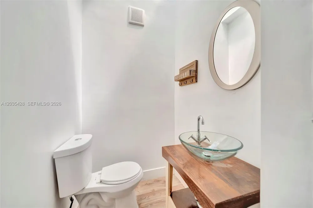 111 S Hibiscus Dr, Miami Beach, FL 33139