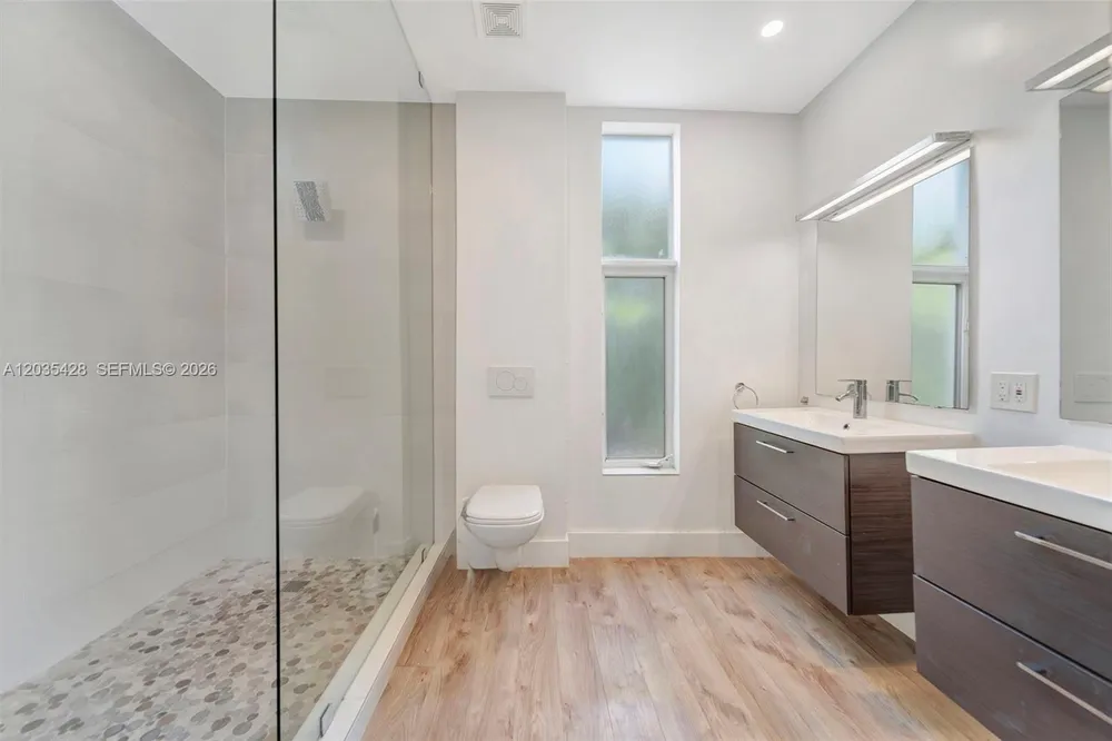 111 S Hibiscus Dr, Miami Beach, FL 33139