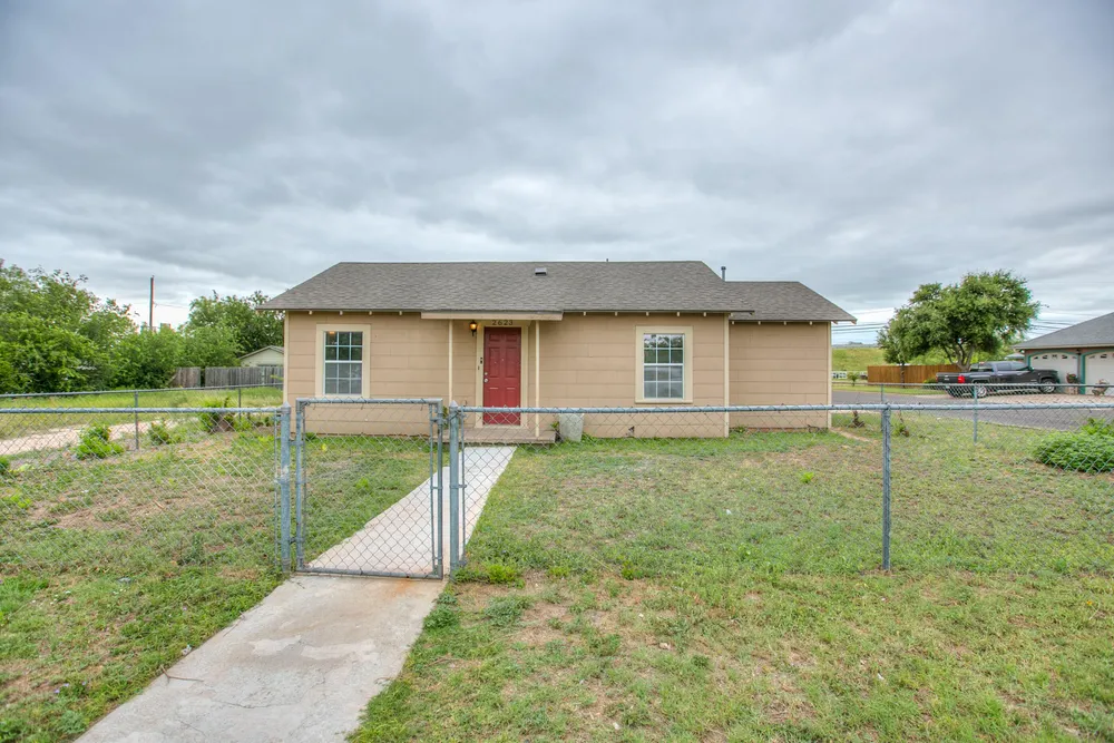 2623 Houston St, San Angelo, TX 76901-2955