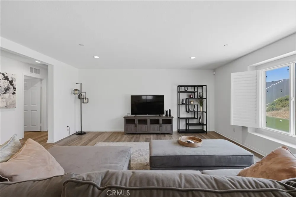 537 Hedgewood St, Hemet, CA 92543