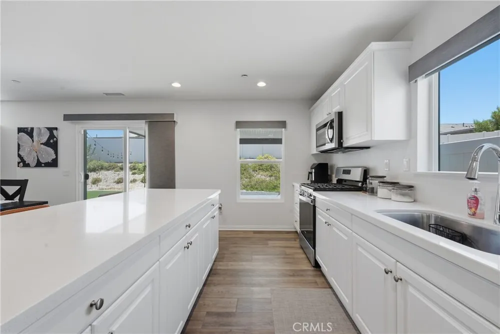537 Hedgewood St, Hemet, CA 92543