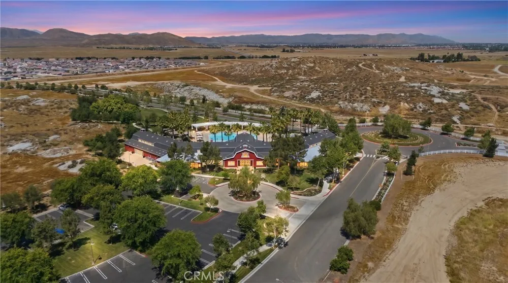 537 Hedgewood St, Hemet, CA 92543
