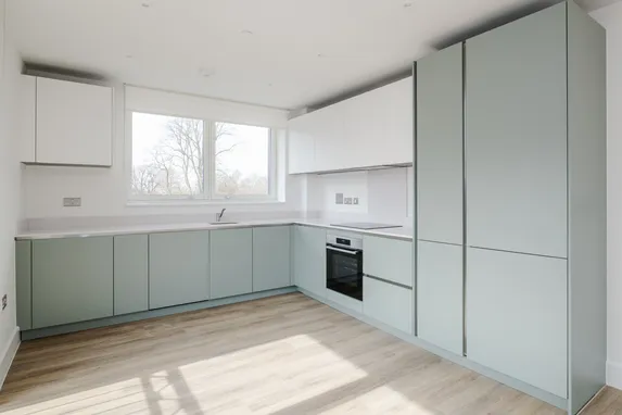 100 Woodside Avenue, London, N10