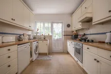 Roehampton Close, London, SW15 photo 9