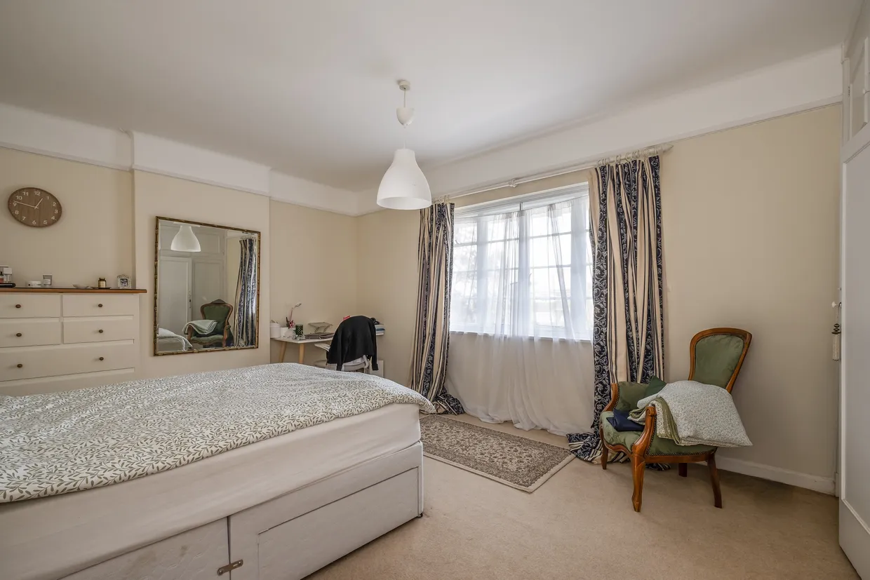 Roehampton Close, London, SW15 photo 11