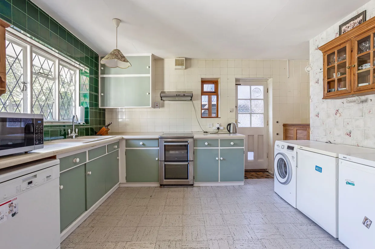14 Layters Way, Gerrards Cross, SL9 photo 17