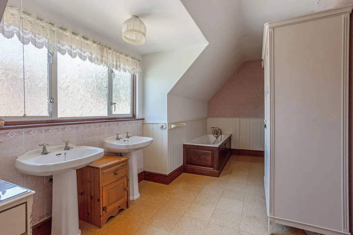 14 Layters Way, Gerrards Cross, SL9 photo 18