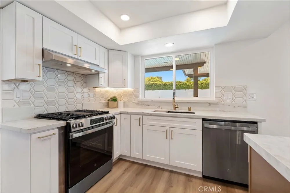 530 Stanford Ave, Fullerton, CA 92831-3336