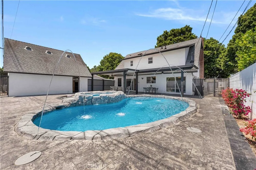 530 Stanford Ave, Fullerton, CA 92831-3336