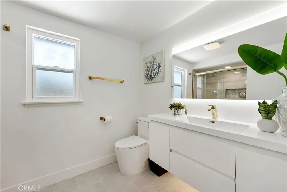 530 Stanford Ave, Fullerton, CA 92831-3336