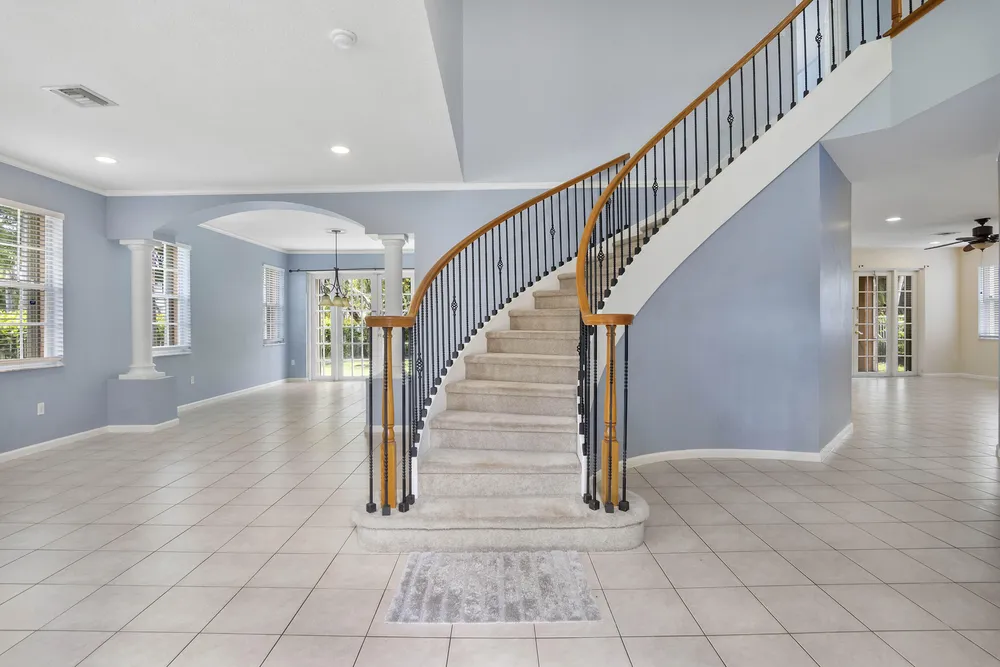 6370 Stonehurst Circle, Lake Worth Beach, FL 33467