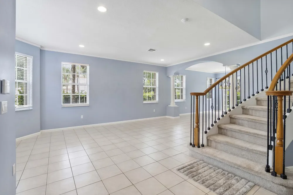 6370 Stonehurst Circle, Lake Worth Beach, FL 33467