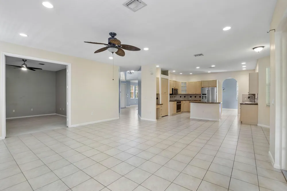6370 Stonehurst Circle, Lake Worth Beach, FL 33467