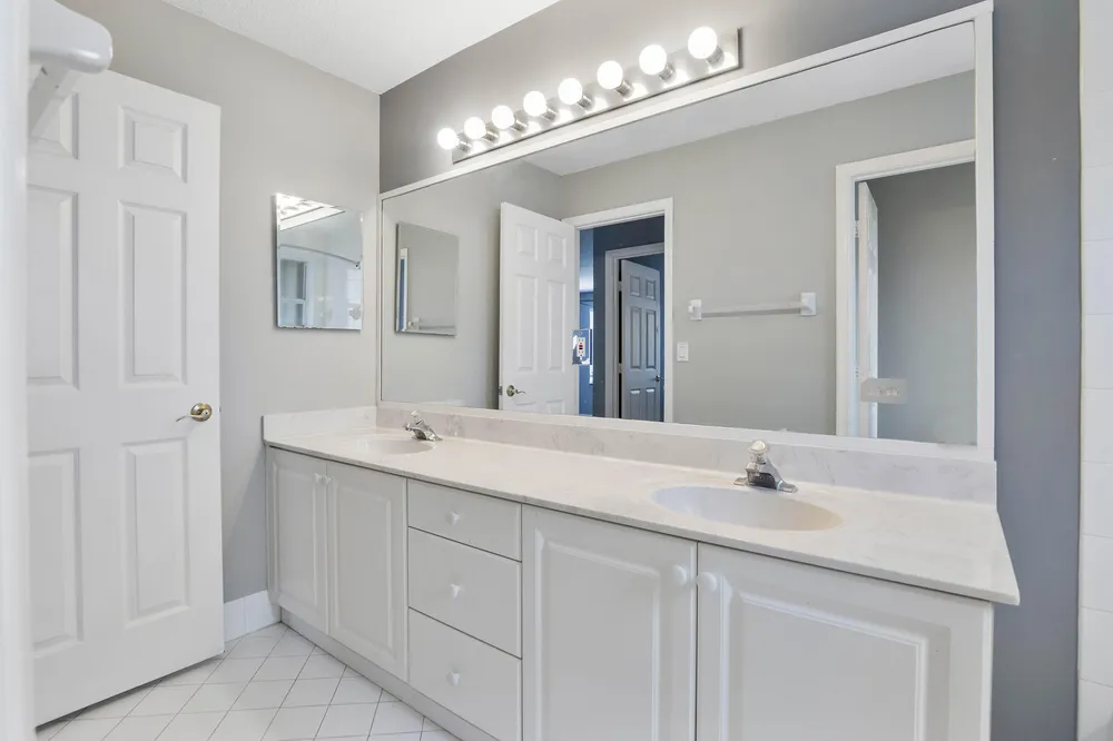 6370 Stonehurst Circle, Lake Worth Beach, FL 33467