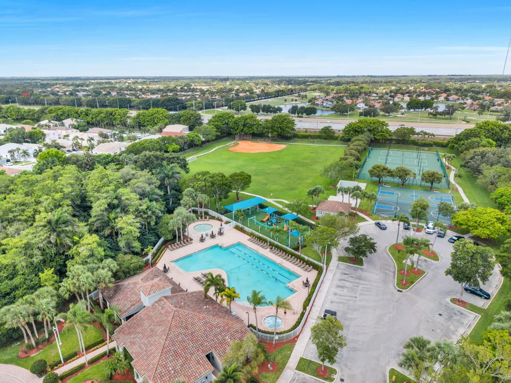 6370 Stonehurst Circle, Lake Worth Beach, FL 33467