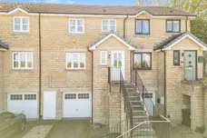 Greenfield View, Batley