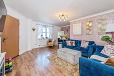 Greenfield View, Batley