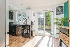 Greenfield View, Batley