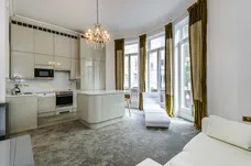 Lower Sloane Street London SW1W photo 1