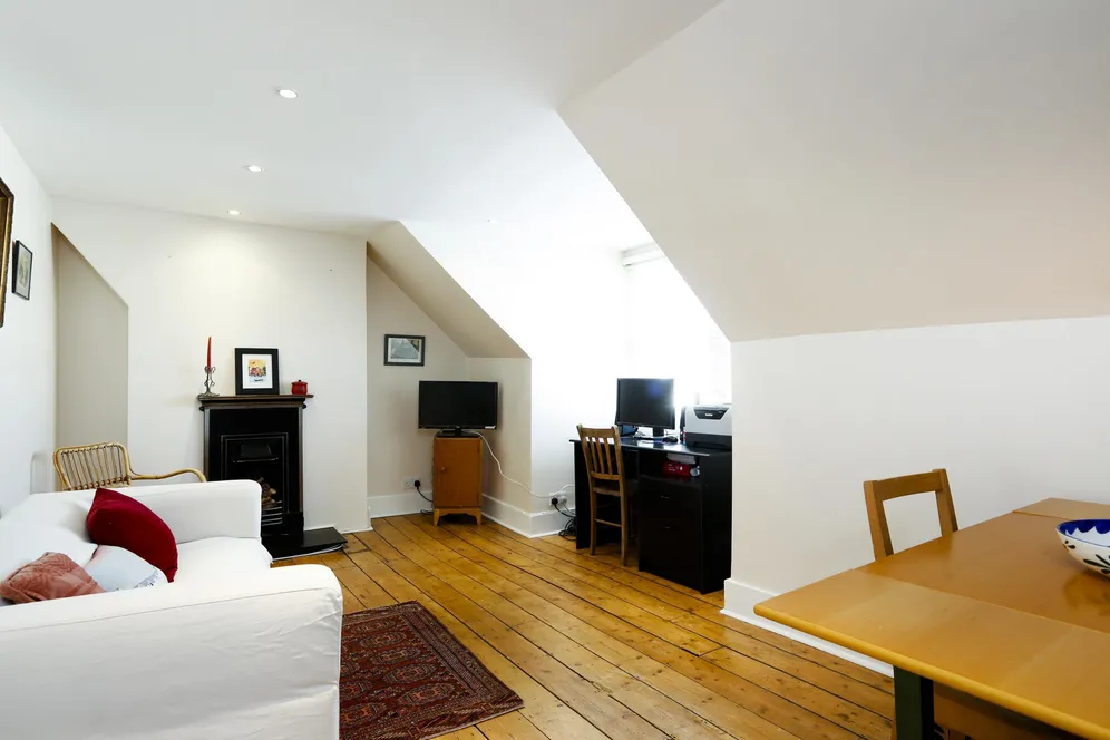 Chelverton Road London SW15 photo 2