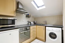 Chelverton Road London SW15 photo 3