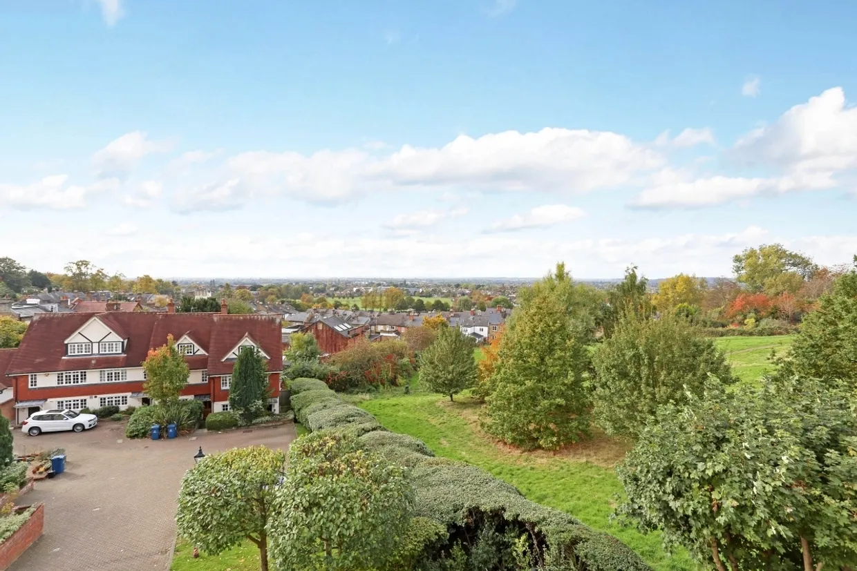 Yew Walk Harrow HA1 photo 5