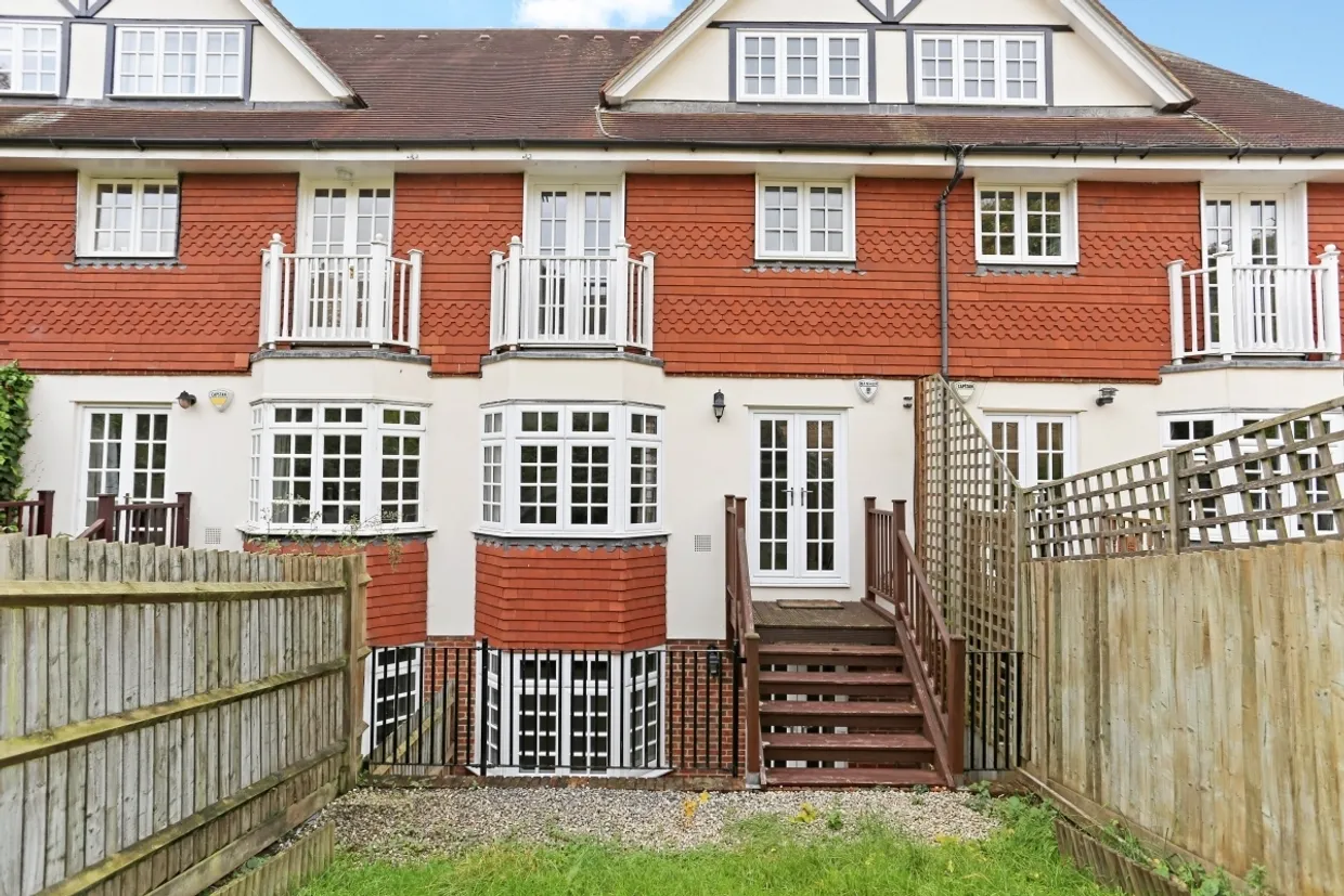 Yew Walk Harrow HA1 photo 7