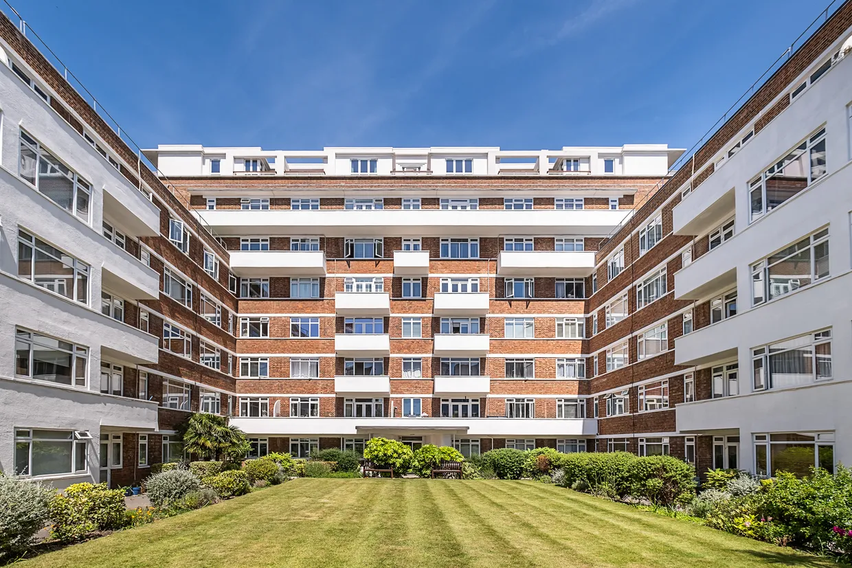 Upper Richmond Road, London, SW15 photo 1