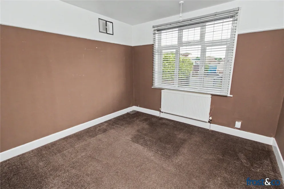 Property carousel item 6