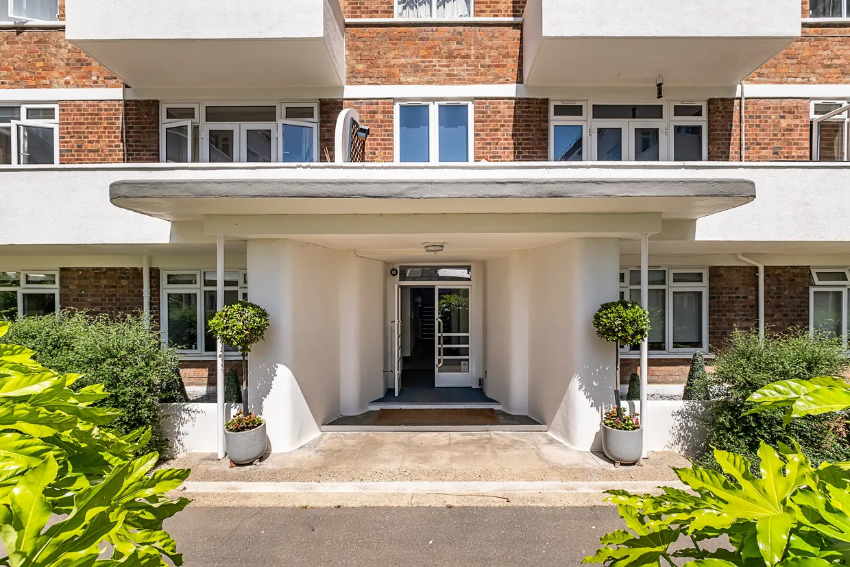 Upper Richmond Road, London, SW15 photo 12