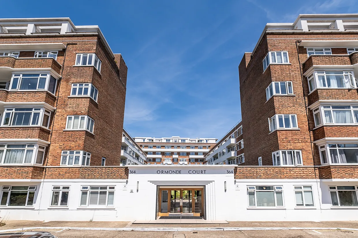 Upper Richmond Road, London, SW15 photo 13