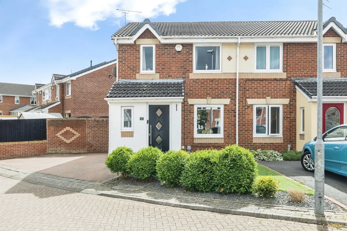 Hallcroft Gardens, Great Houghton, Barnsley