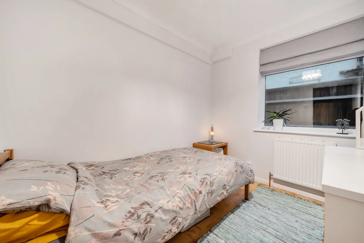 Meadow Way, Dorney Reach, Maidenhead, SL6 photo 5