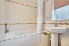 Meadow Way, Dorney Reach, Maidenhead, SL6 photo 6