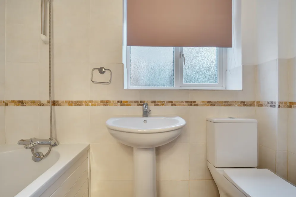 Meadow Way, Dorney Reach, Maidenhead, SL6 photo 11