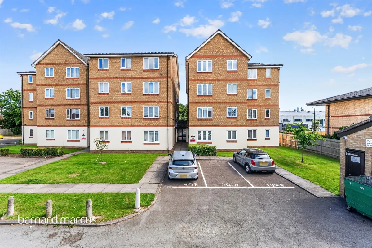 Longfield Drive, Mitcham
