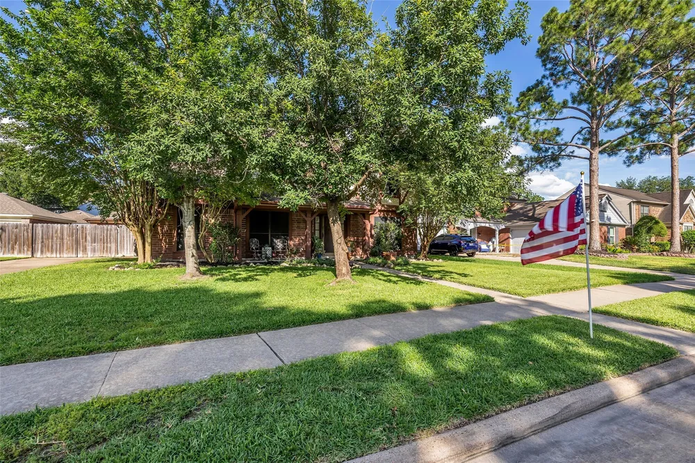 15426 Freestone Peach Ln, Cypress, TX 77433