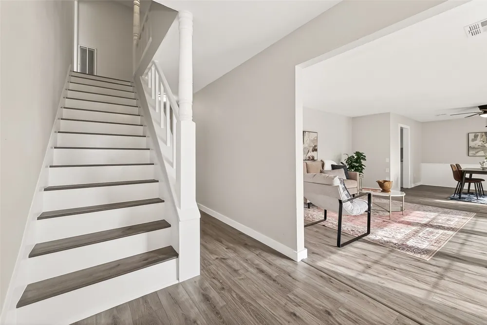 9110 Vickijohn Dr, Houston, TX 77031