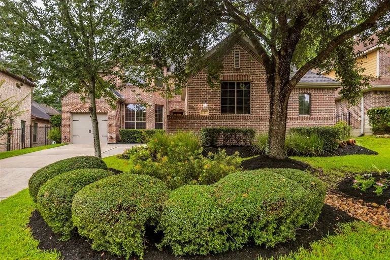 107 N Almondell Circle, The Woodlands, TX 77354