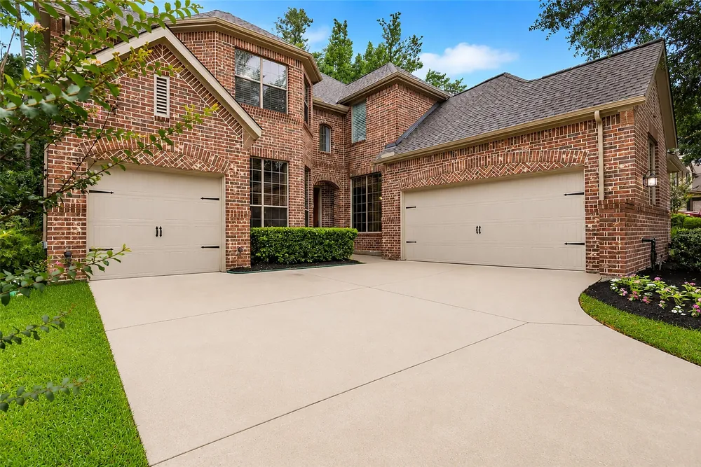 107 N Almondell Circle, The Woodlands, TX 77354