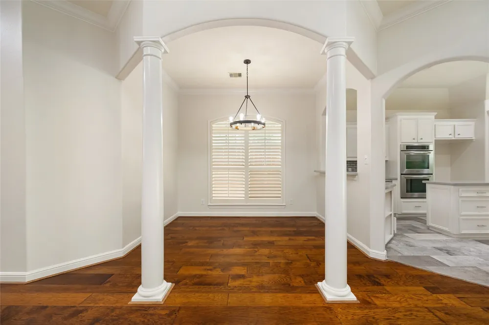 9406 Bevlyn Dr, Houston, TX 77025