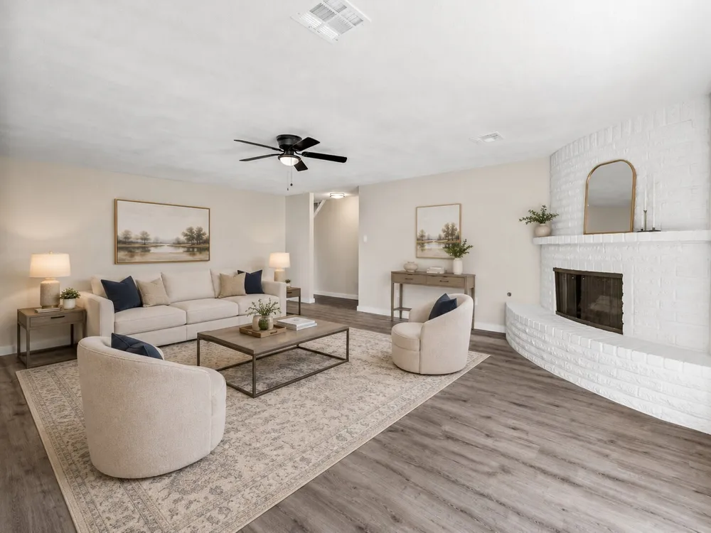 9110 Vickijohn Dr, Houston, TX 77031