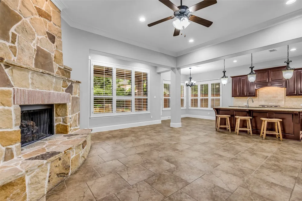 107 N Almondell Circle, The Woodlands, TX 77354