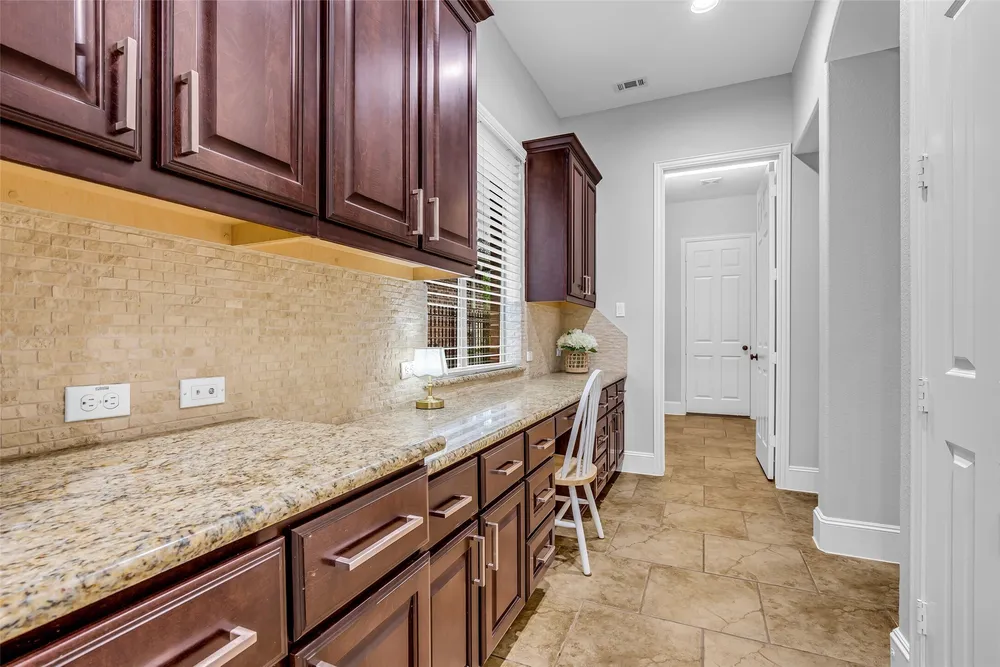 107 N Almondell Circle, The Woodlands, TX 77354