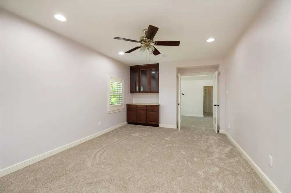9406 Bevlyn Dr, Houston, TX 77025