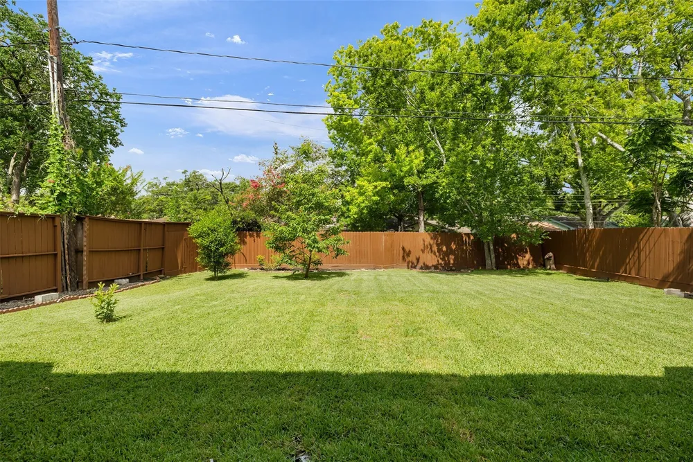 9406 Bevlyn Dr, Houston, TX 77025