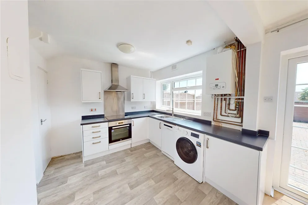 Property carousel item 4
