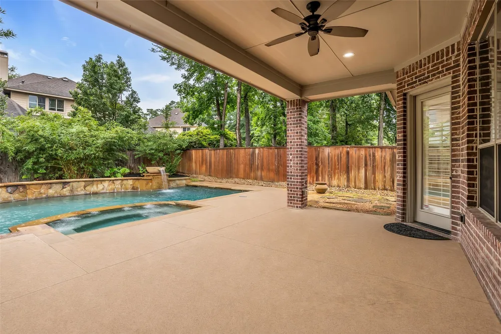 107 N Almondell Circle, The Woodlands, TX 77354